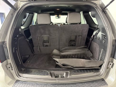 Used 2019 Dodge Durango R/T w/ Blacktop Package AWD/4WD image 24