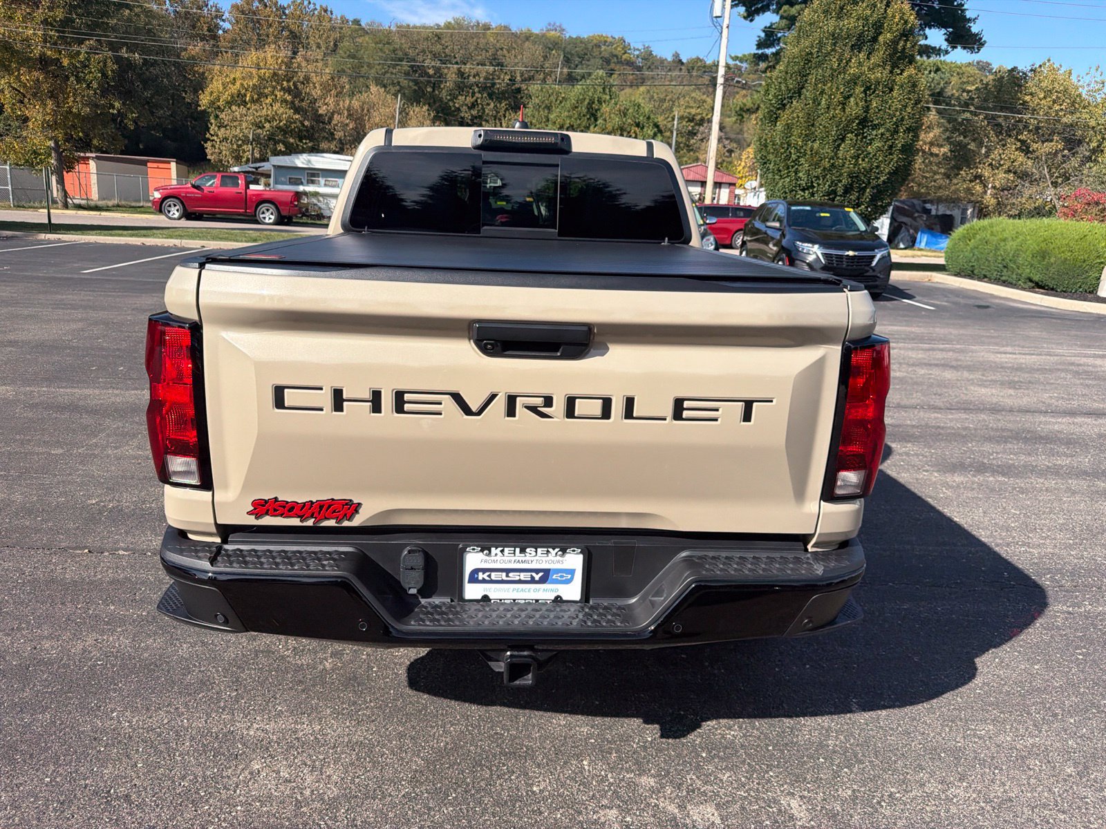 Used 2024 Chevrolet Colorado Trail Boss w/ LPO, Dark Essentials Package AWD/4WD image 4