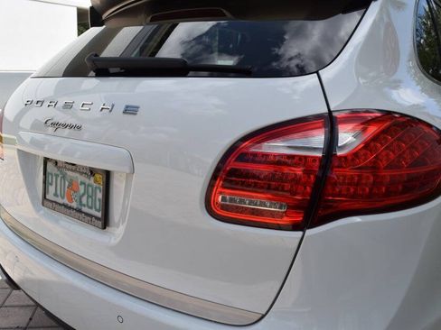 Used 2014 Porsche Cayenne Diesel Platinum Edition AWD/4WD image 22