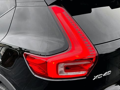 Used 2023 Volvo XC40 Recharge Plus w/ Protection Package Premier image 31