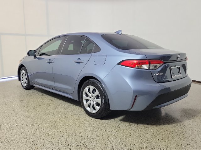 Used 2021 Toyota Corolla LE FWD image 5