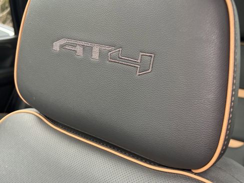 Used 2023 GMC Yukon AT4 image 9