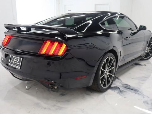 Used 2015 Ford Mustang Coupe RWD image 7