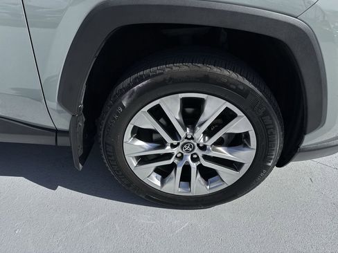 Used 2021 Toyota RAV4 XLE Premium AWD/4WD image 57