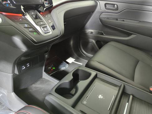 New 2026 Honda Odyssey Sport-L image 17
