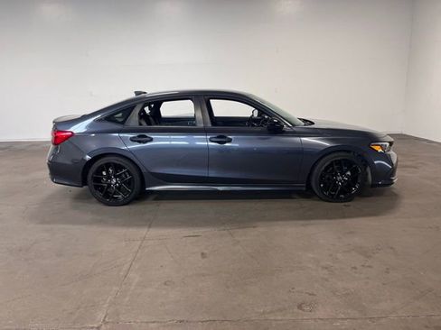 Used 2023 Honda Civic Sport image 2
