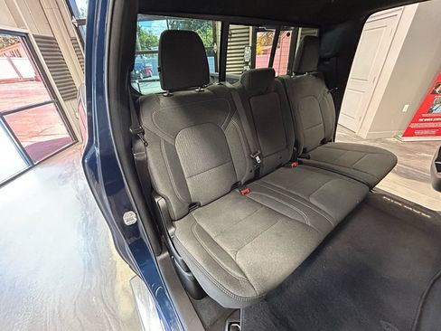 Used 2020 RAM 1500 Big Horn AWD/4WD image 5