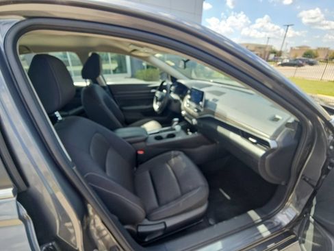 Used 2025 Nissan Altima 2.5 SV FWD image 23
