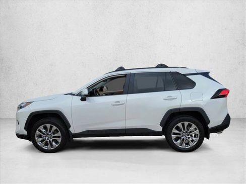 Used 2023 Toyota RAV4 XLE Premium FWD image 8