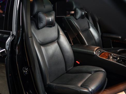 Used 2015 Rolls-Royce Ghost RWD image 11