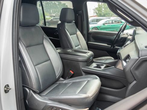 Used 2021 Chevrolet Tahoe LT w/ Luxury Package AWD/4WD image 15