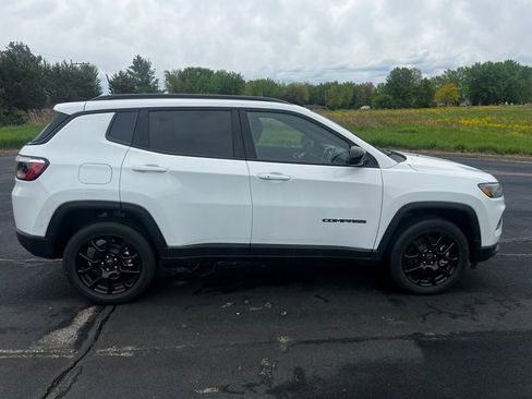 New 2025 Jeep Compass Latitude w/ Altitude Special Edition image 2
