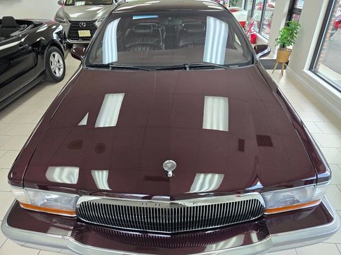 Used 1996 Buick Roadmaster Sedan RWD image 7