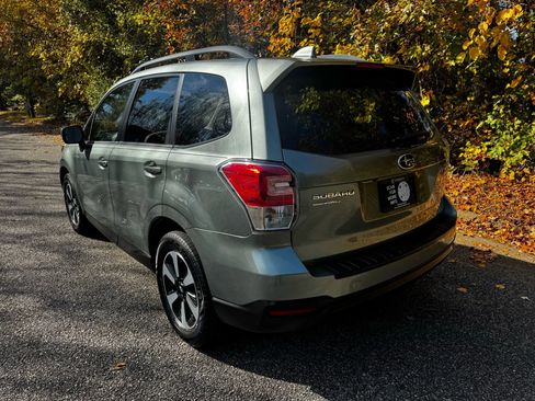 Used 2017 Subaru Forester 2.5i Premium w/ All-Weather Package image 5