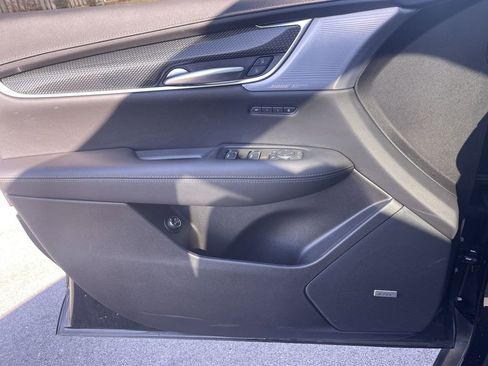 Certified 2023 Cadillac XT5 Sportv w/ Technology Package image 27