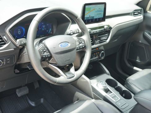 Used 2022 Ford Escape SEL w/ Technology Package AWD/4WD image 8