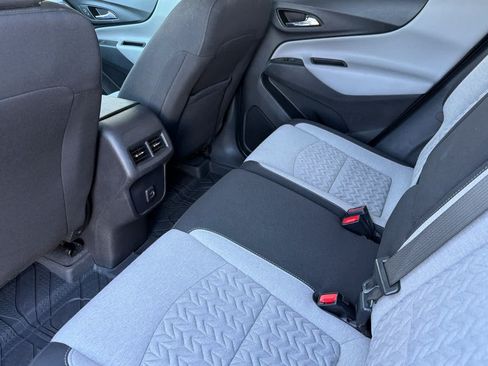 Used 2022 Chevrolet Equinox LT w/ LPO, Floor Liner Package FWD image 4