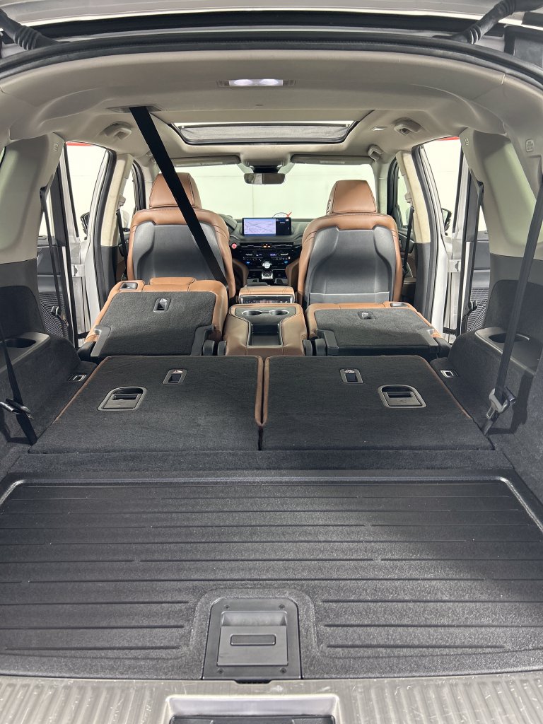 Used 2024 Acura MDX w/ Advance Package AWD/4WD image 22