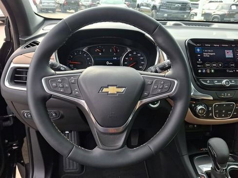Used 2023 Chevrolet Equinox Premier FWD image 16