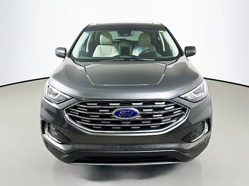 Used 2019 Ford Edge Titanium w/ Cold Weather Package AWD/4WD image 2