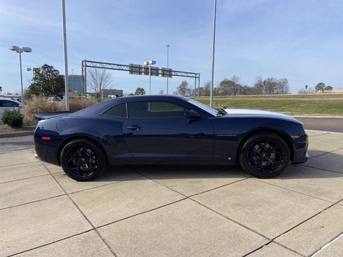 Used 2010 Chevrolet Camaro SS w/ RS Package image 12
