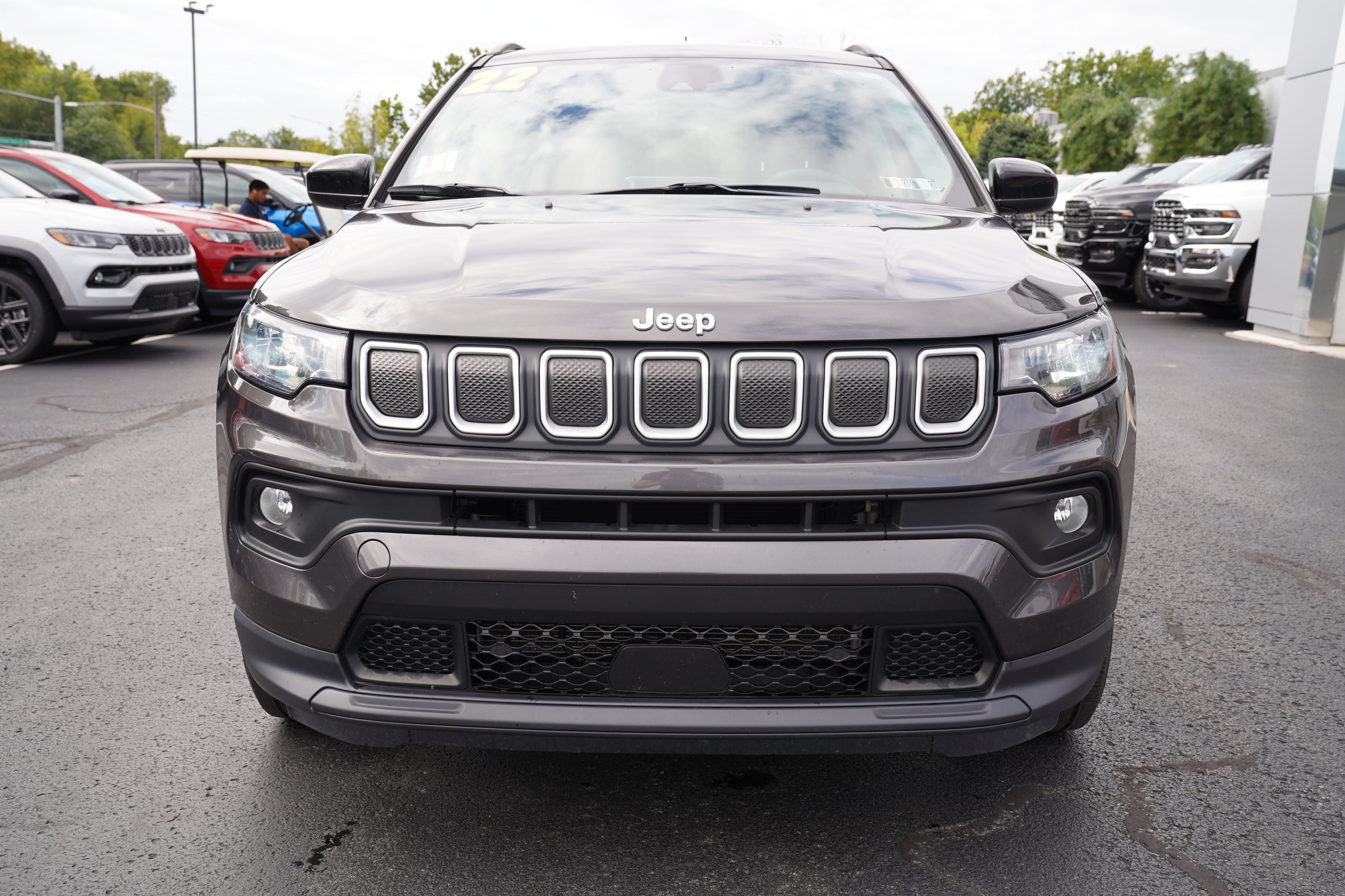 Used 2022 Jeep Compass Latitude w/ Convenience Group AWD/4WD image 10
