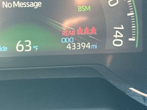 Used 2024 Toyota RAV4 LE AWD/4WD image 18