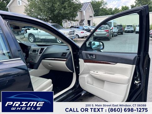 Used 2013 Subaru Legacy 2.5i Limited AWD/4WD image 16
