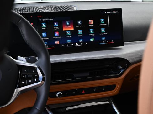 Certified 2025 BMW 330i Sedan image 20