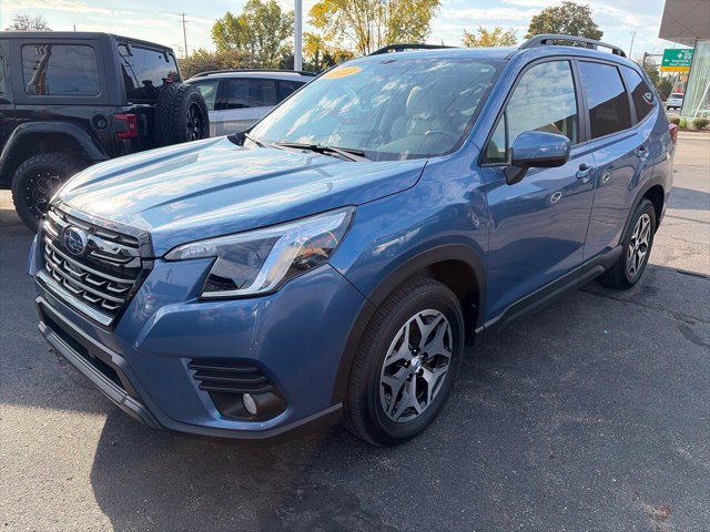Used 2023 Subaru Forester Premium AWD/4WD image 1