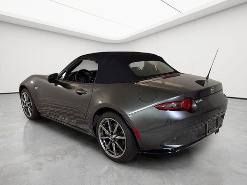 Used 2021 MAZDA MX-5 Miata Grand Touring RWD image 4