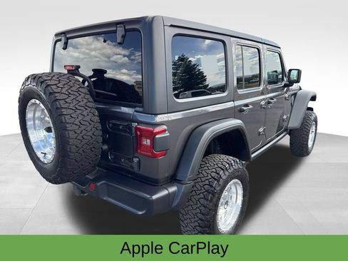 Used 2025 Jeep Wrangler Unlimited Rubicon w/ Convenience Group AWD/4WD image 8