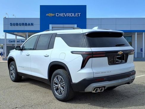 New 2026 Chevrolet Traverse LT w/ Driver Confidence Package AWD/4WD image 6
