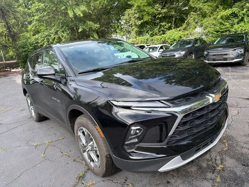 Used 2025 Chevrolet Blazer LT FWD image 6