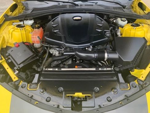 Used 2018 Chevrolet Camaro LT image 12