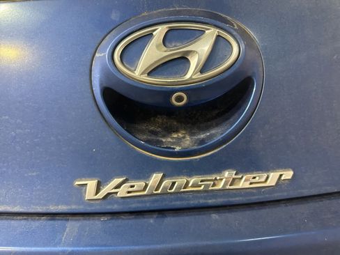 Used 2016 Hyundai Veloster w/ Option Group 03 image 15