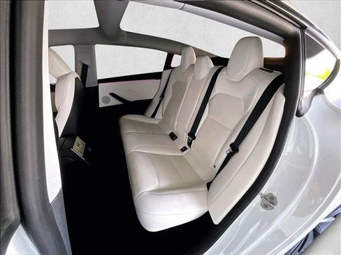 Used 2025 Tesla Model 3 Long Range RWD image 27