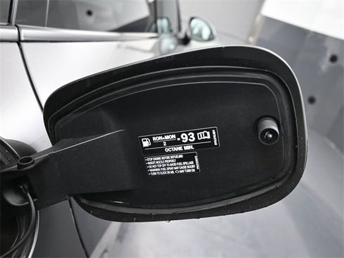 Used 2022 Porsche Cayenne S image 28