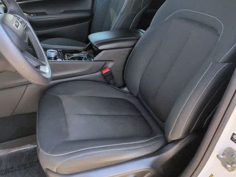 Used 2023 Jeep Grand Cherokee Laredo AWD/4WD image 16
