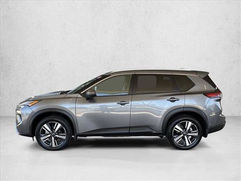 Used 2024 Nissan Rogue SL w/ SL Premium Package FWD image 2