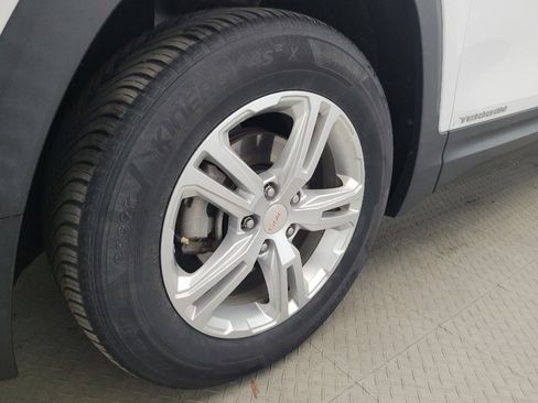 Used 2018 GMC Terrain SLE FWD image 31