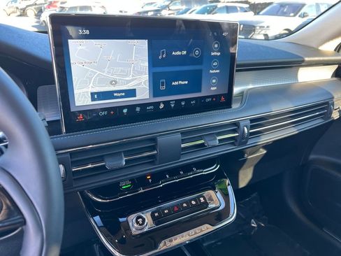 Used 2023 Lincoln Corsair AWD w/ Equipment Group 101A image 13
