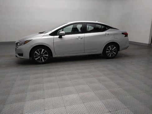 Used 2025 Nissan Versa SV FWD image 2