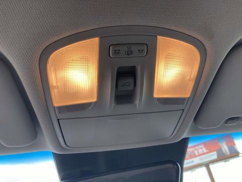 Used 2022 Hyundai Kona Limited FWD image 28