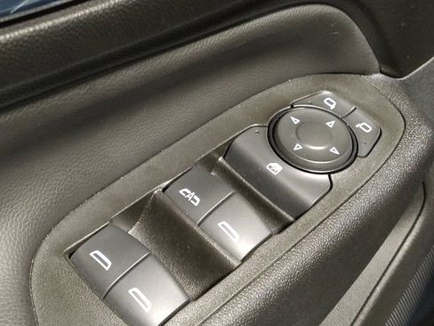 Used 2022 Chevrolet Equinox LT w/ Driver Convenience Package image 27