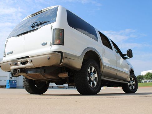 Used 2005 Ford Excursion Eddie Bauer RWD image 16