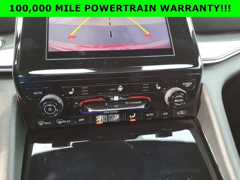 Used 2023 Jeep Grand Cherokee Altitude image 22