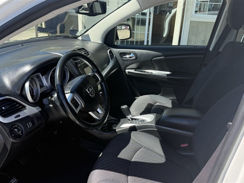 Used 2016 Dodge Journey SXT w/ Premium Group FWD image 7