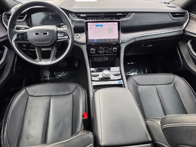 Used 2022 Jeep Grand Cherokee Overland AWD/4WD image 17