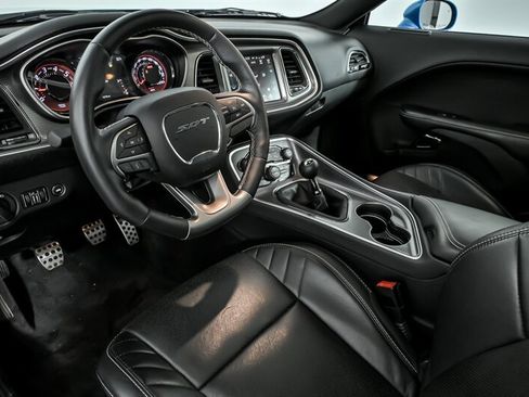Used 2016 Dodge Challenger SRT Hellcat image 16